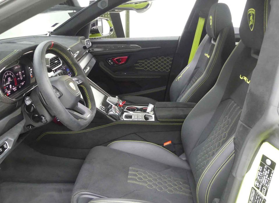 Lamborghini Urus 2024