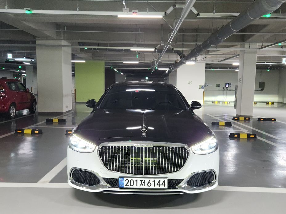 Mercedes-Benz S-Class 2024