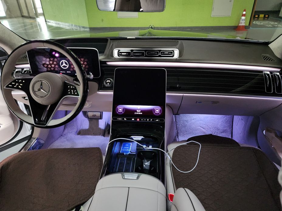 Mercedes-Benz S-Class 2024