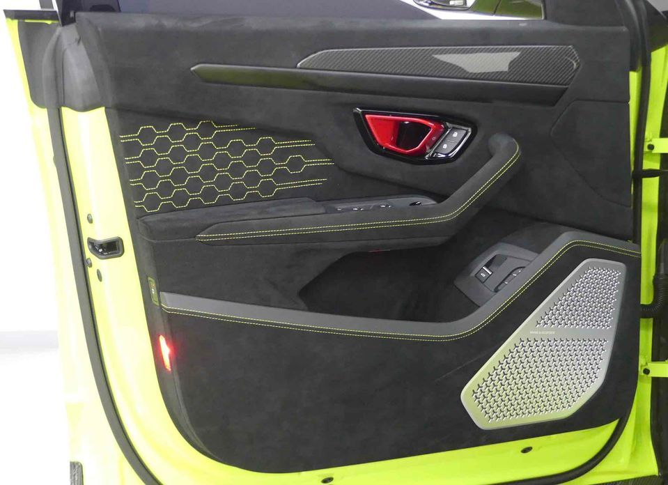 Lamborghini Urus 2024