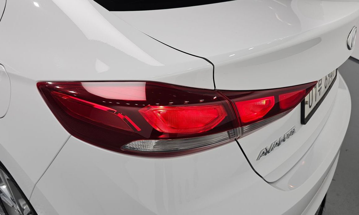 Hyundai AVANTE 2018