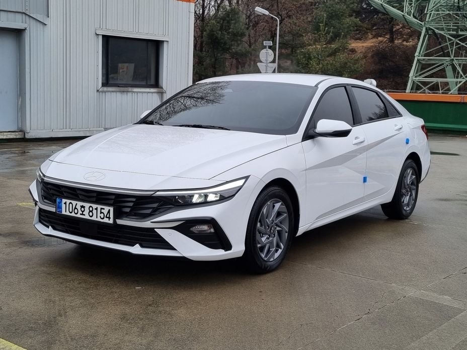 Hyundai AVANTE 2024