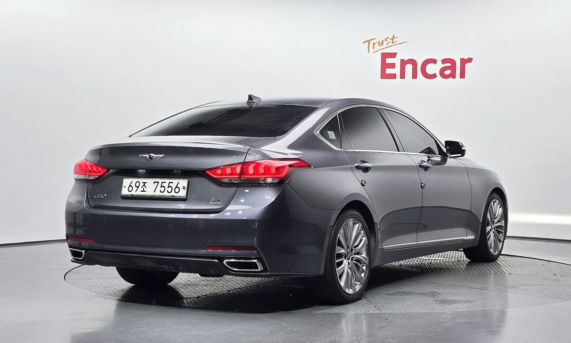 Hyundai Genesis 2016