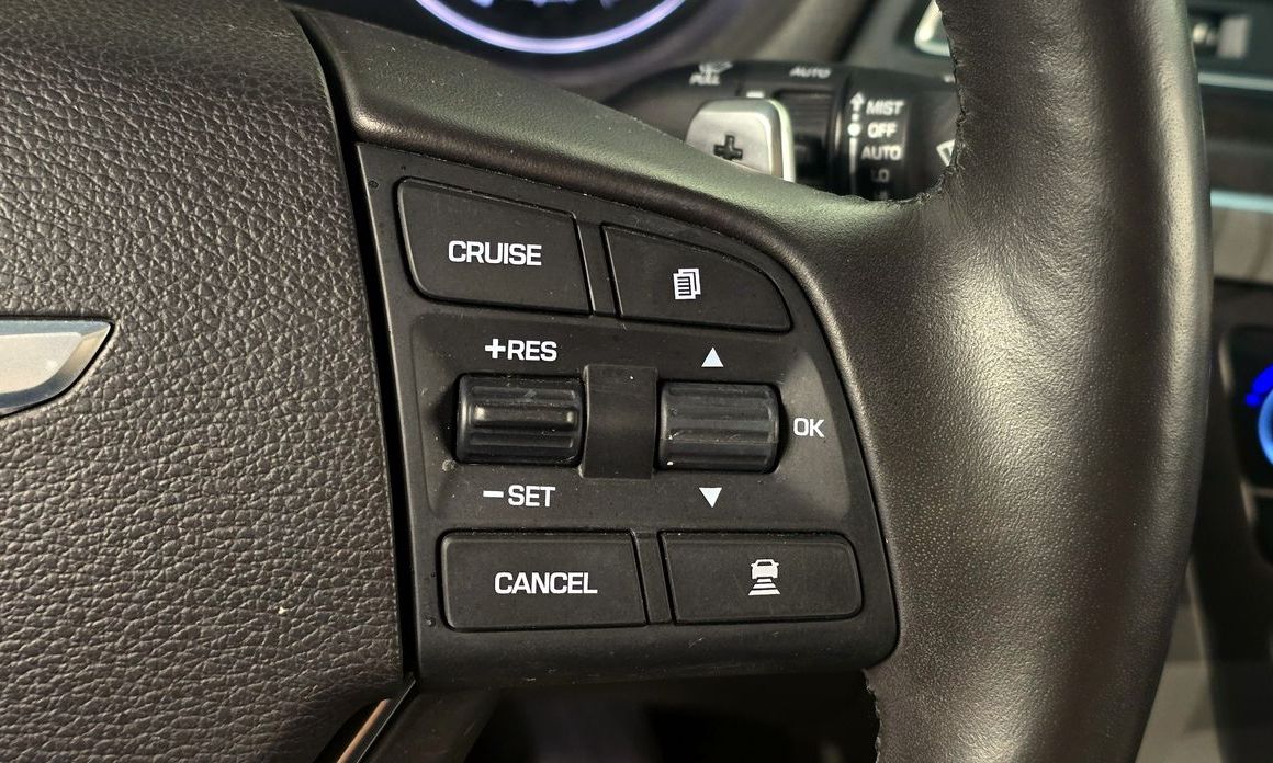 Hyundai Genesis 2016