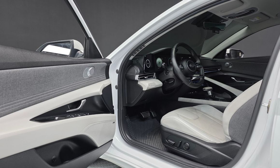 Hyundai AVANTE 2021