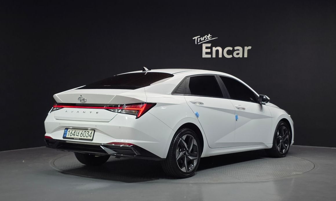 Hyundai AVANTE 2021