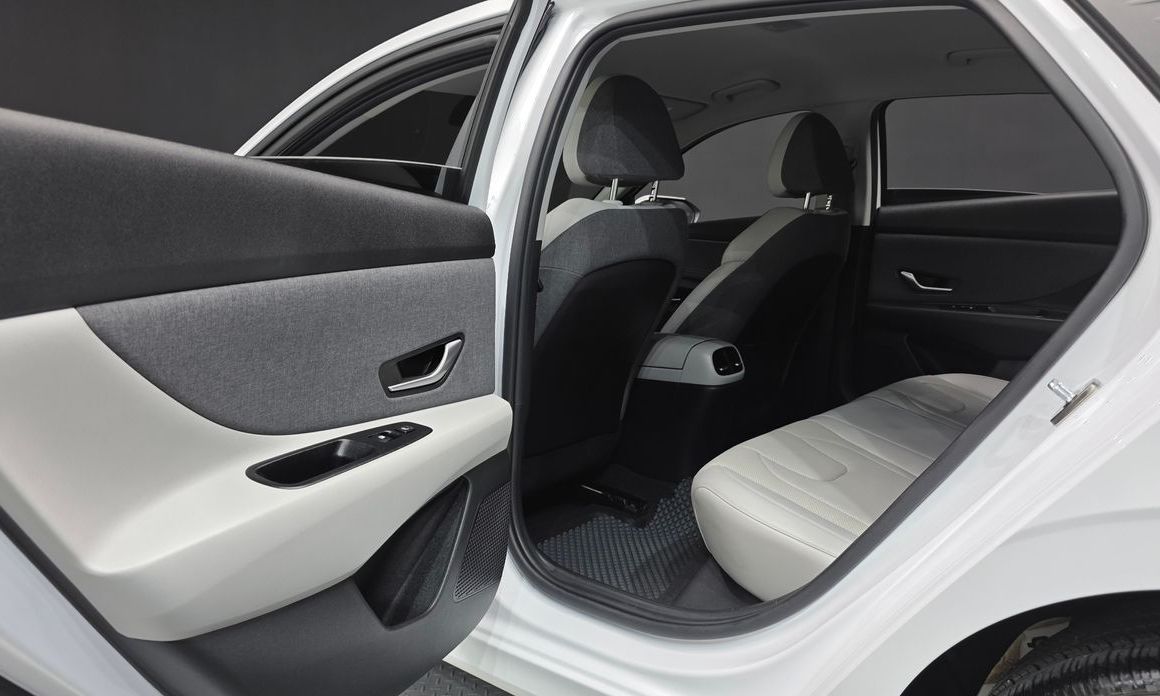Hyundai AVANTE 2021