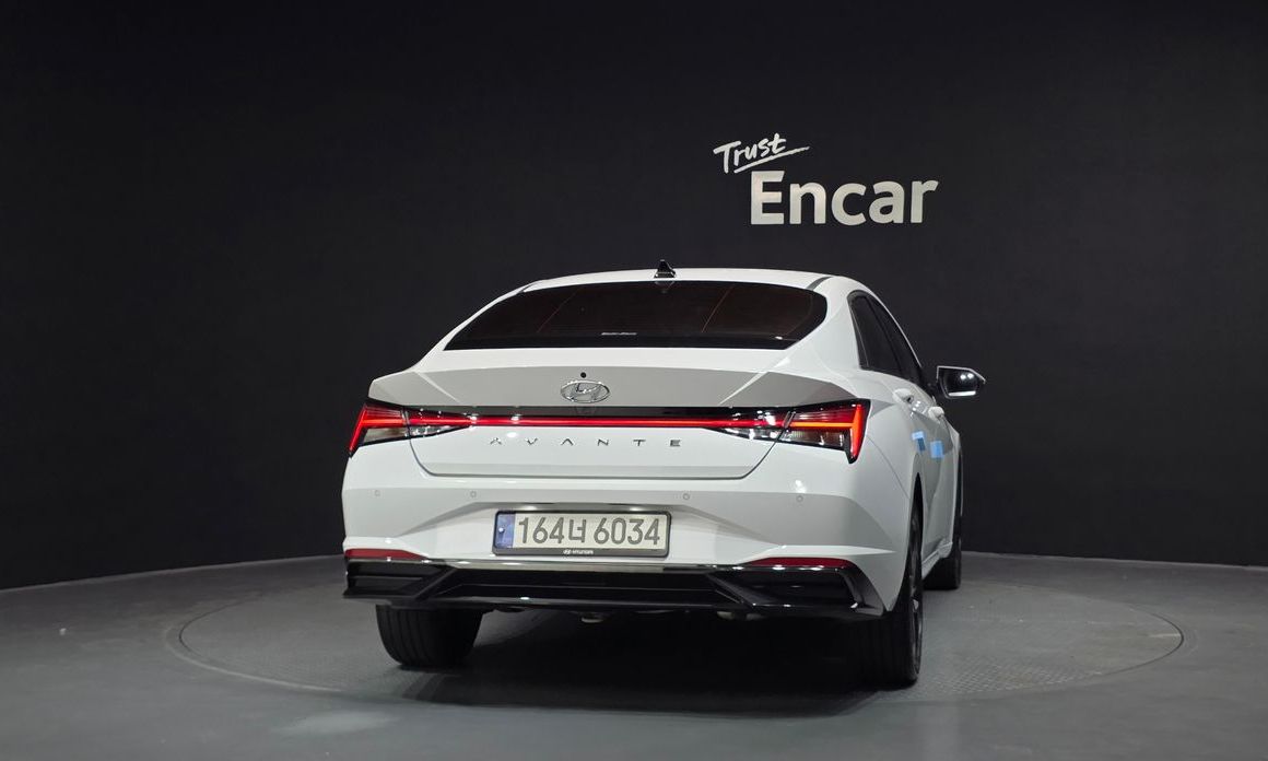 Hyundai AVANTE 2021