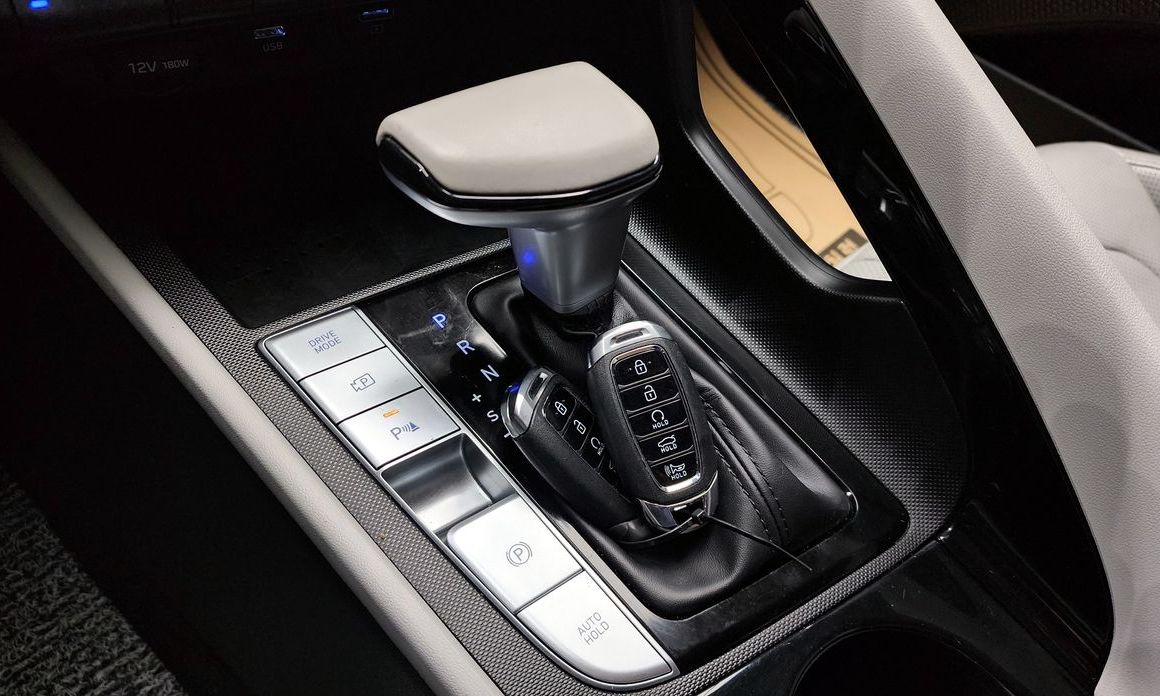 Hyundai AVANTE 2021