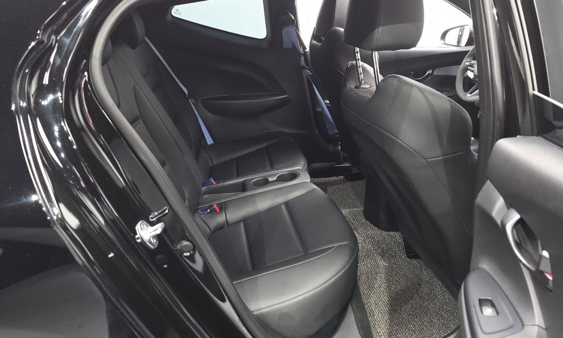 Hyundai Veloster 2021