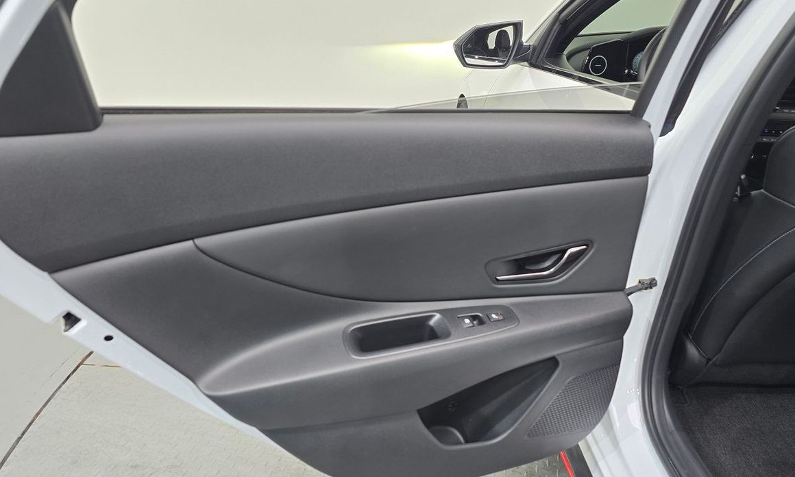 Hyundai AVANTE 2022