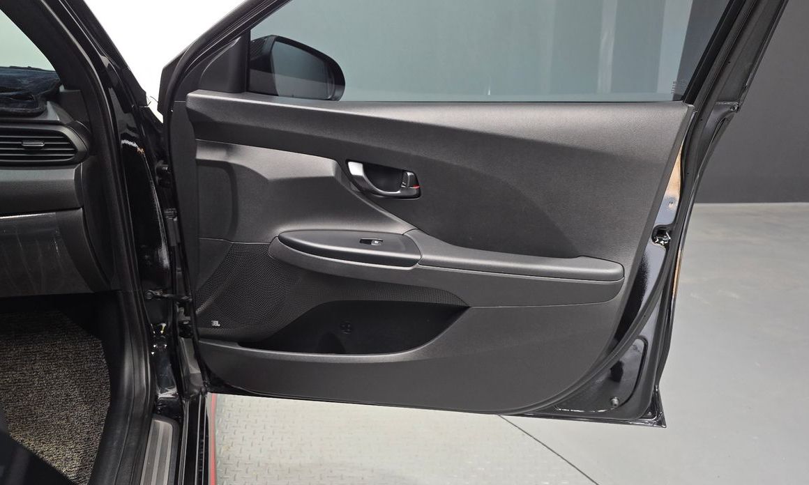 Hyundai Veloster 2021