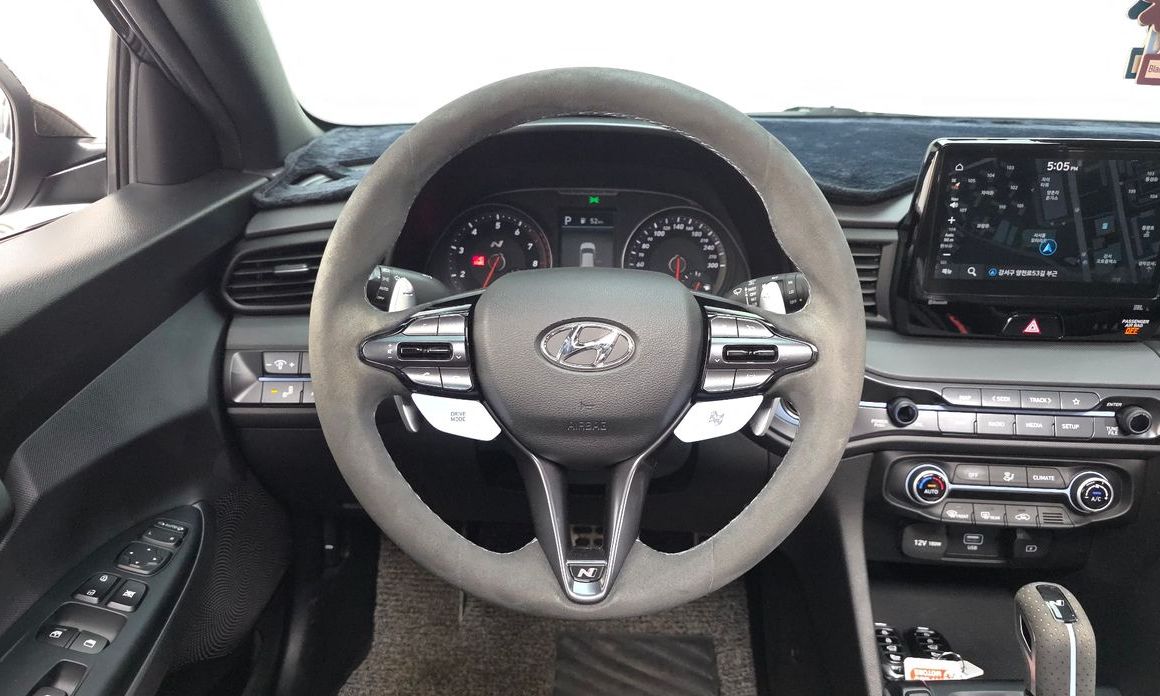 Hyundai Veloster 2021