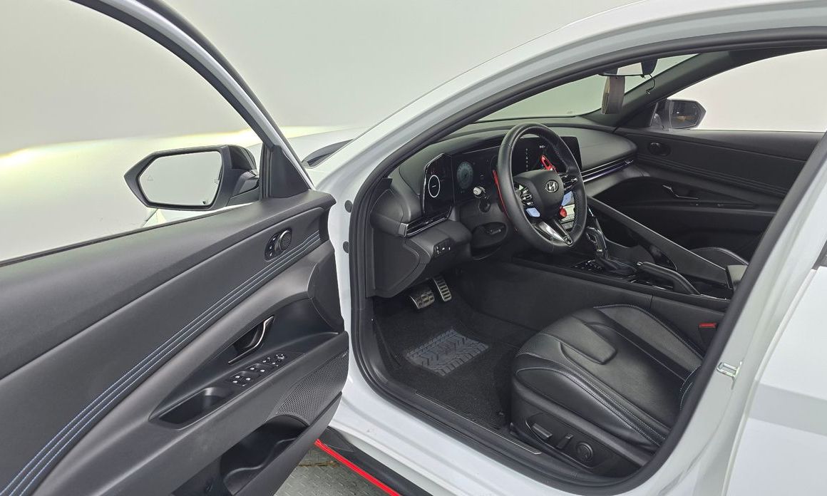 Hyundai AVANTE 2022