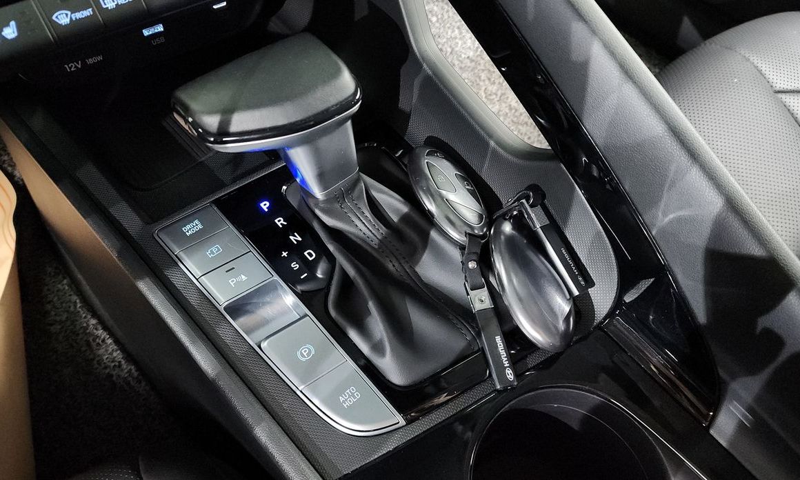 Hyundai AVANTE 2025