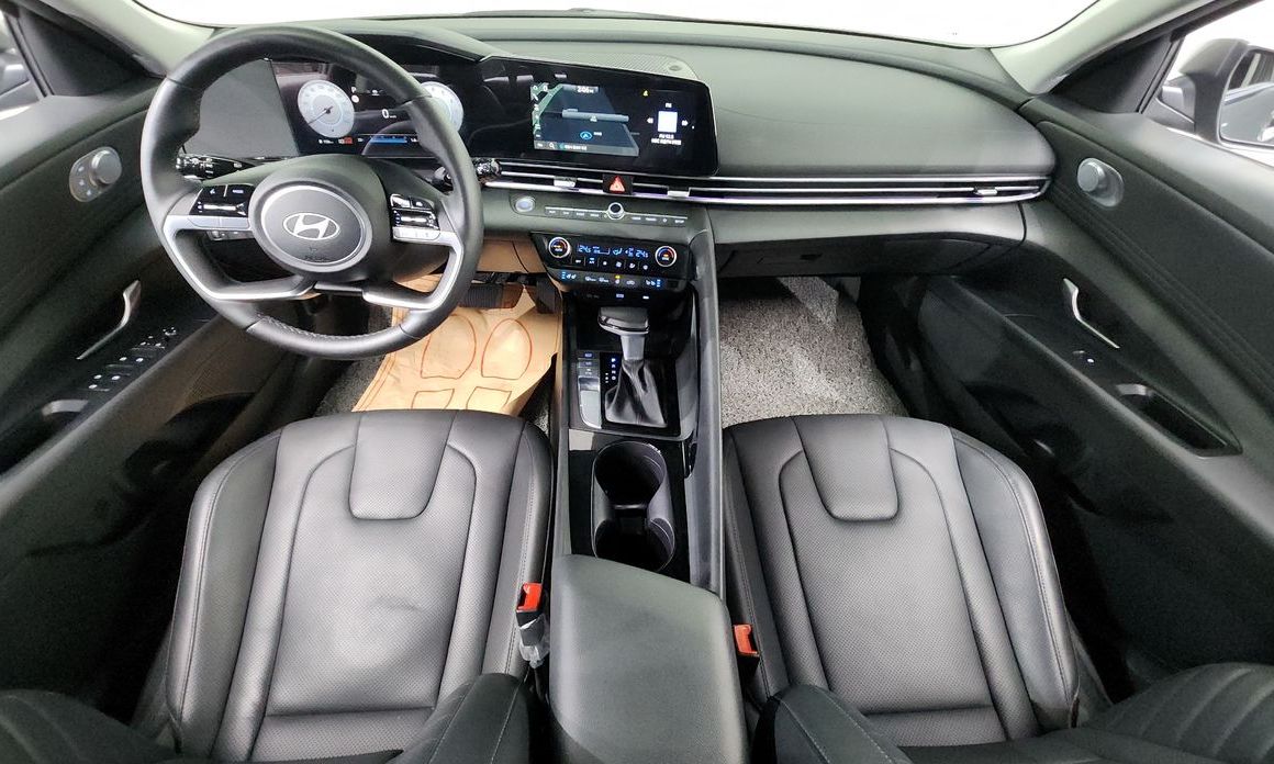 Hyundai AVANTE 2025