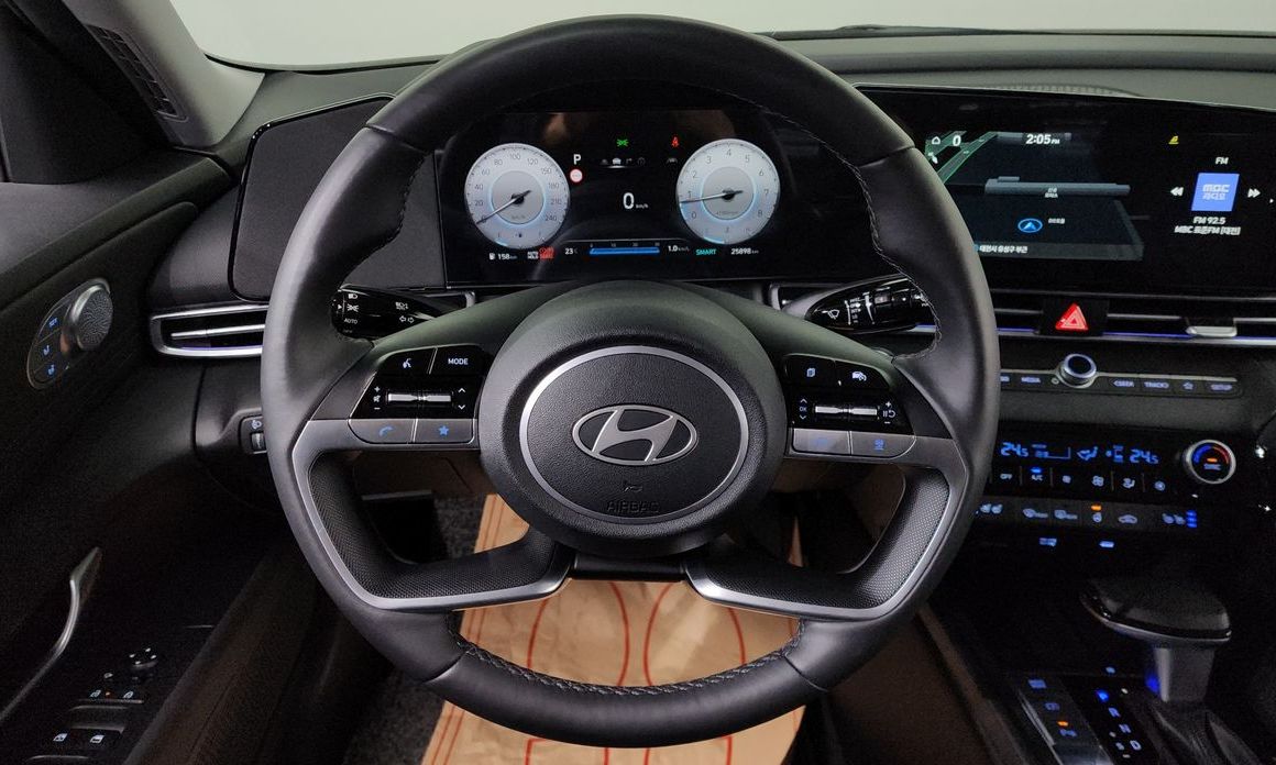 Hyundai AVANTE 2025