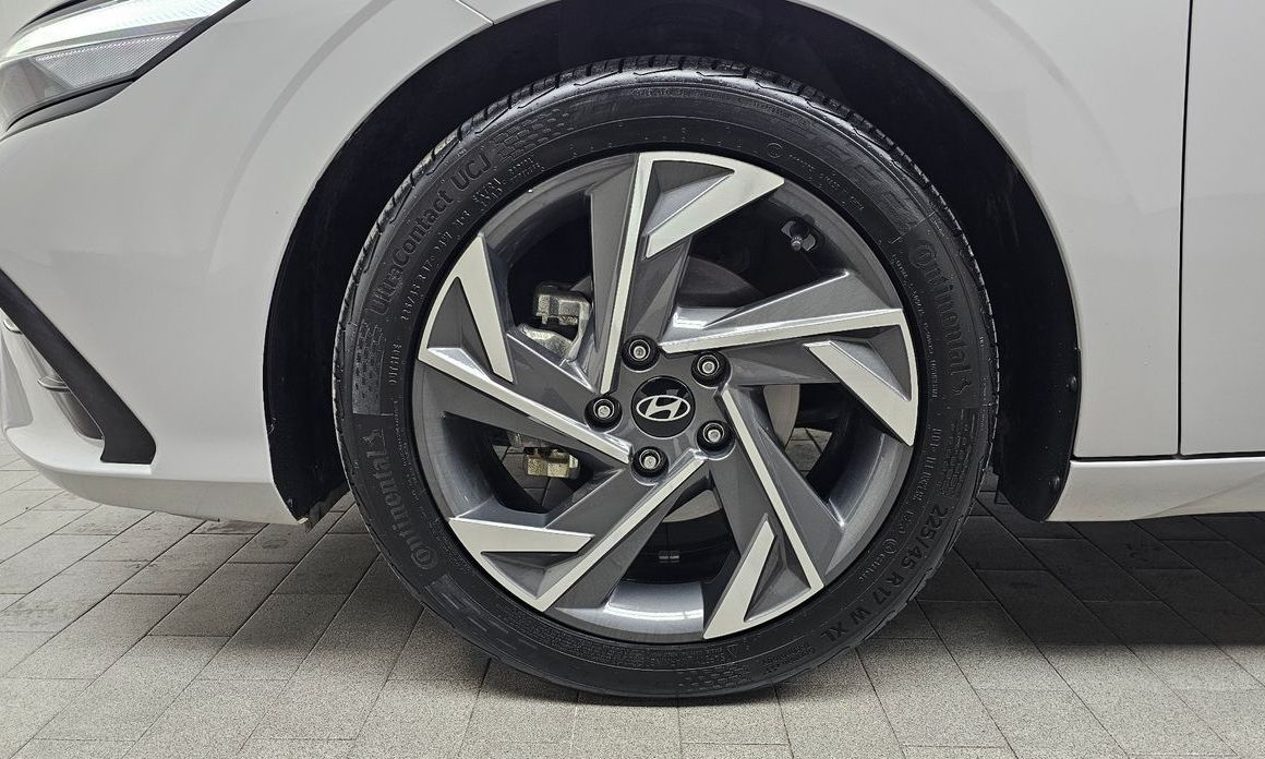 Hyundai AVANTE 2025