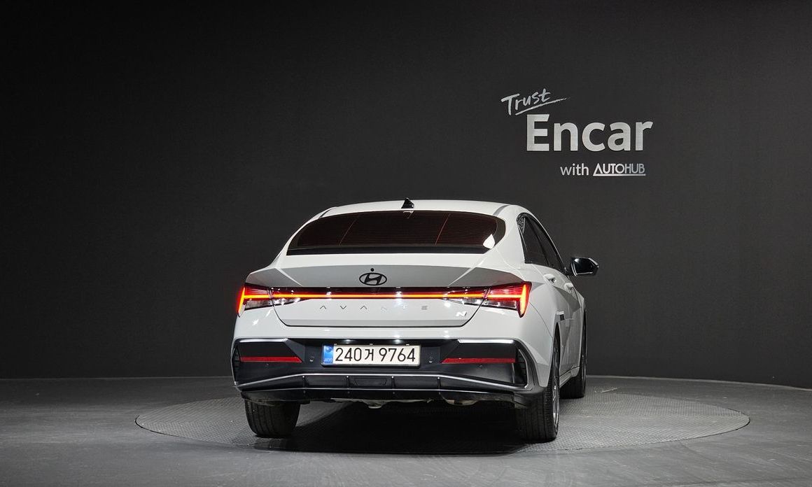 Hyundai AVANTE 2025