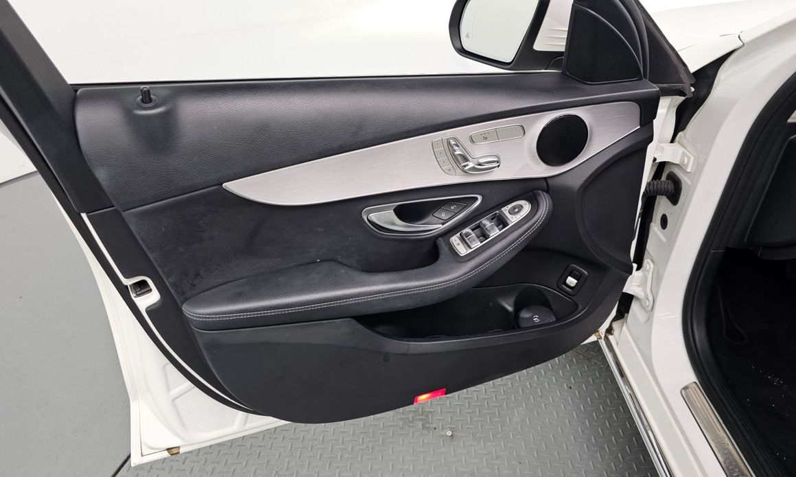 Mercedes-Benz C-Class 2020
