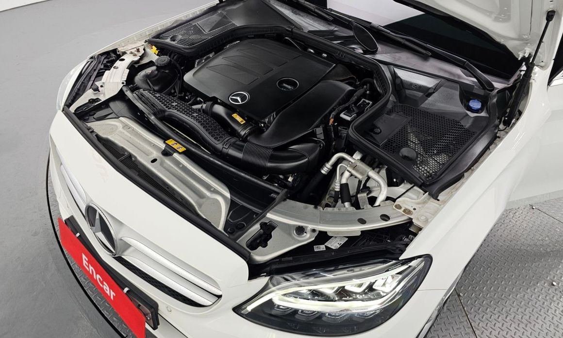 Mercedes-Benz C-Class 2020