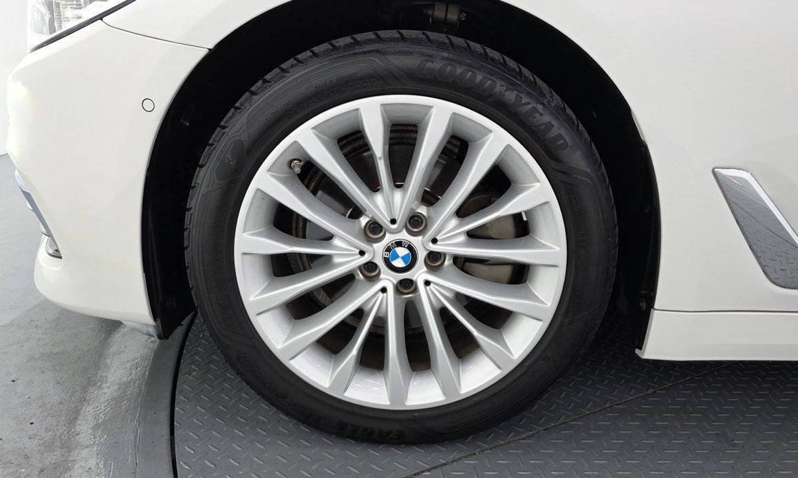 BMW 5-Series 2018
