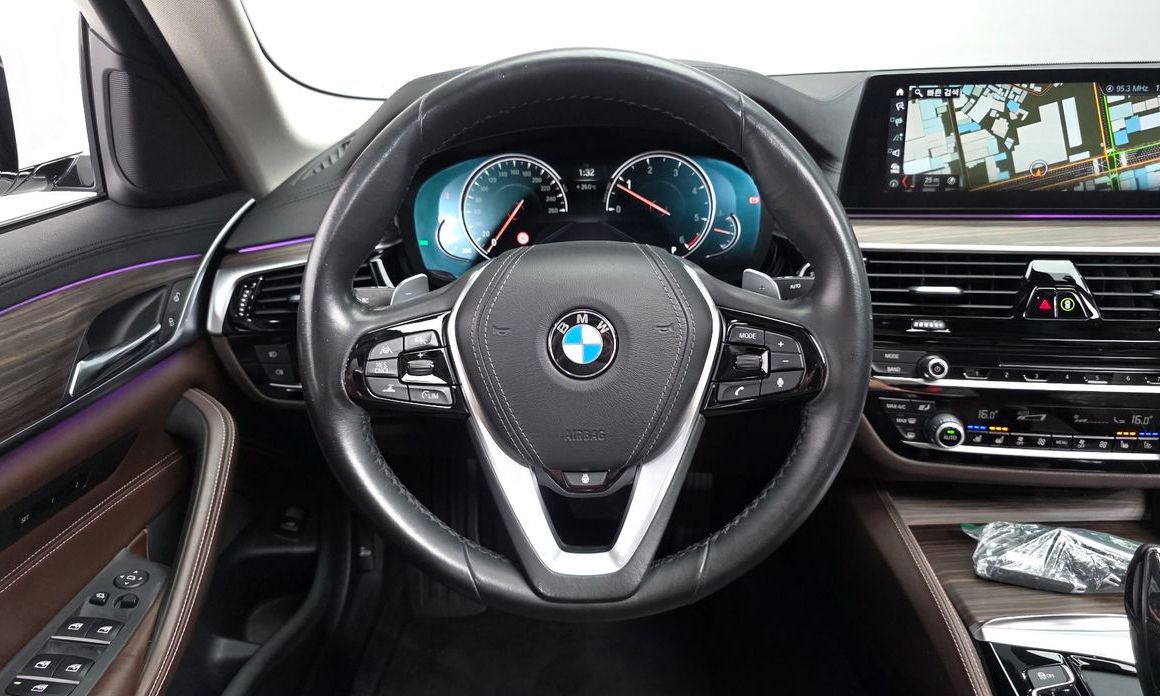 BMW 5-Series 2018