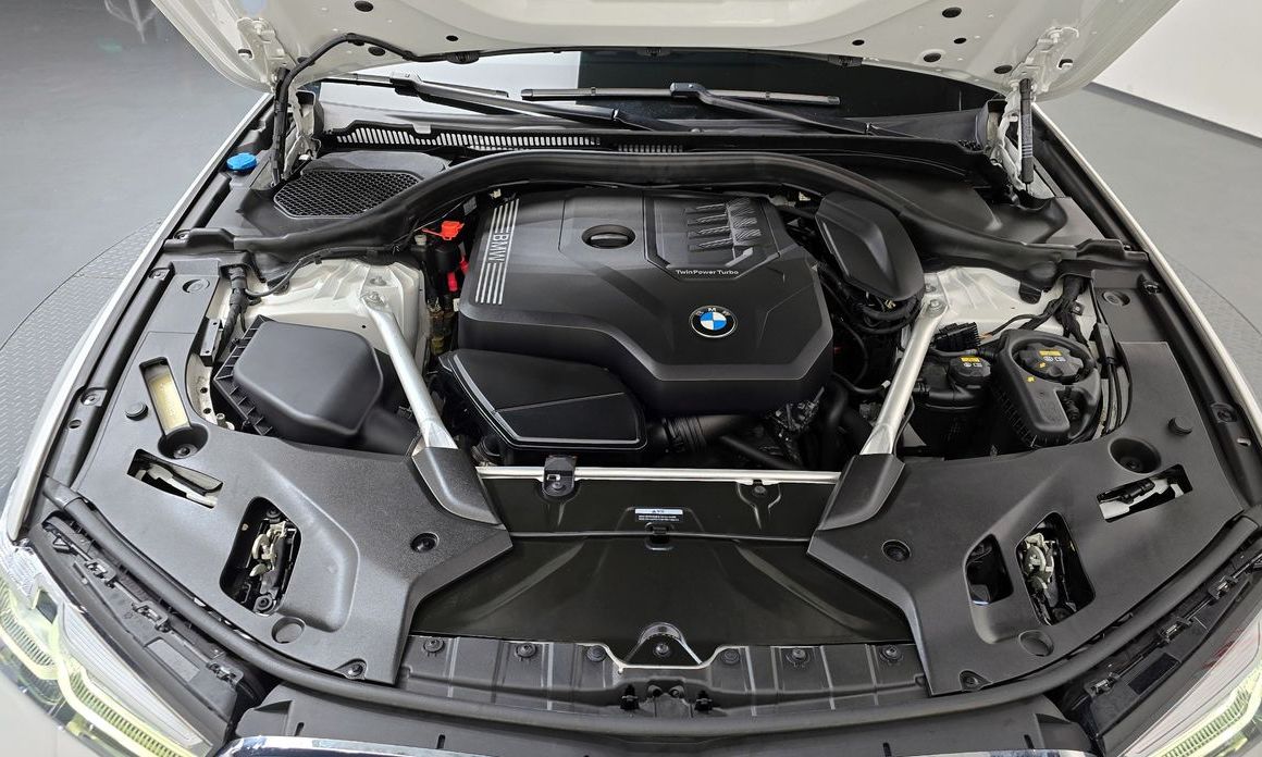 BMW 5-Series 2022