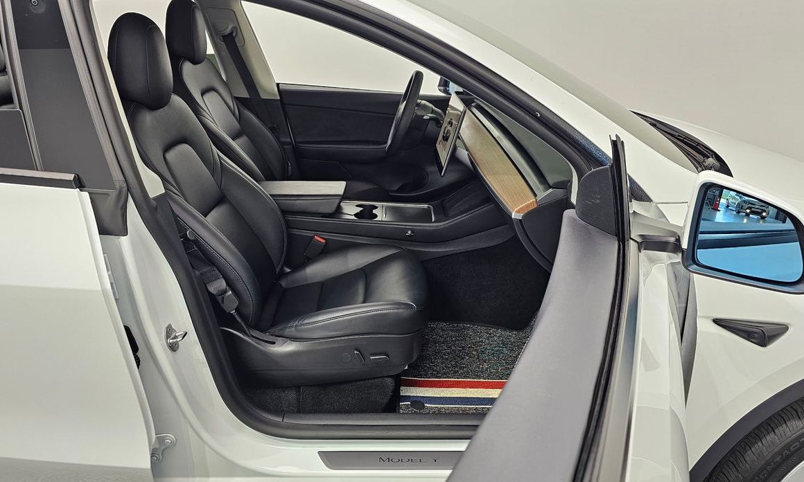 Tesla Model Y 2022