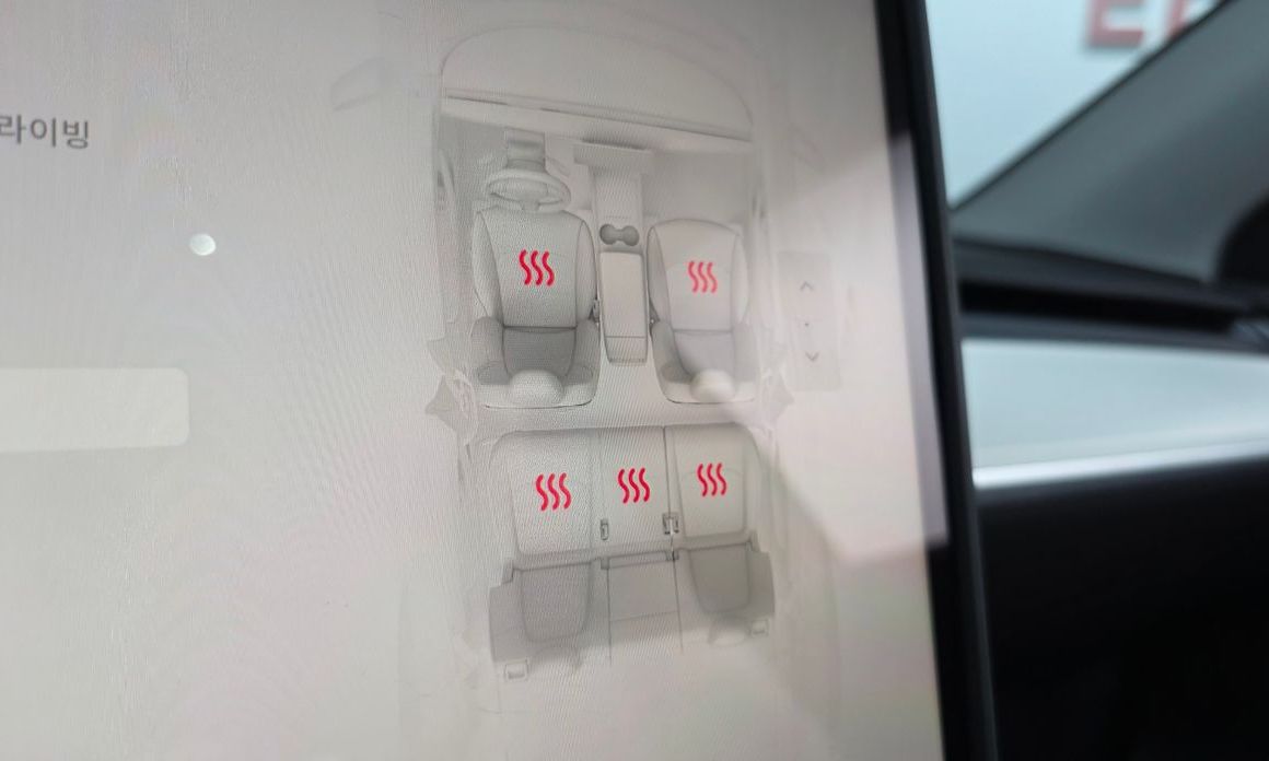 Tesla Model Y 2024