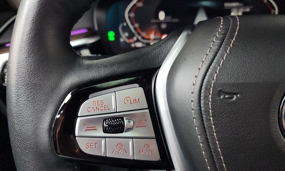 BMW 5-Series 2023