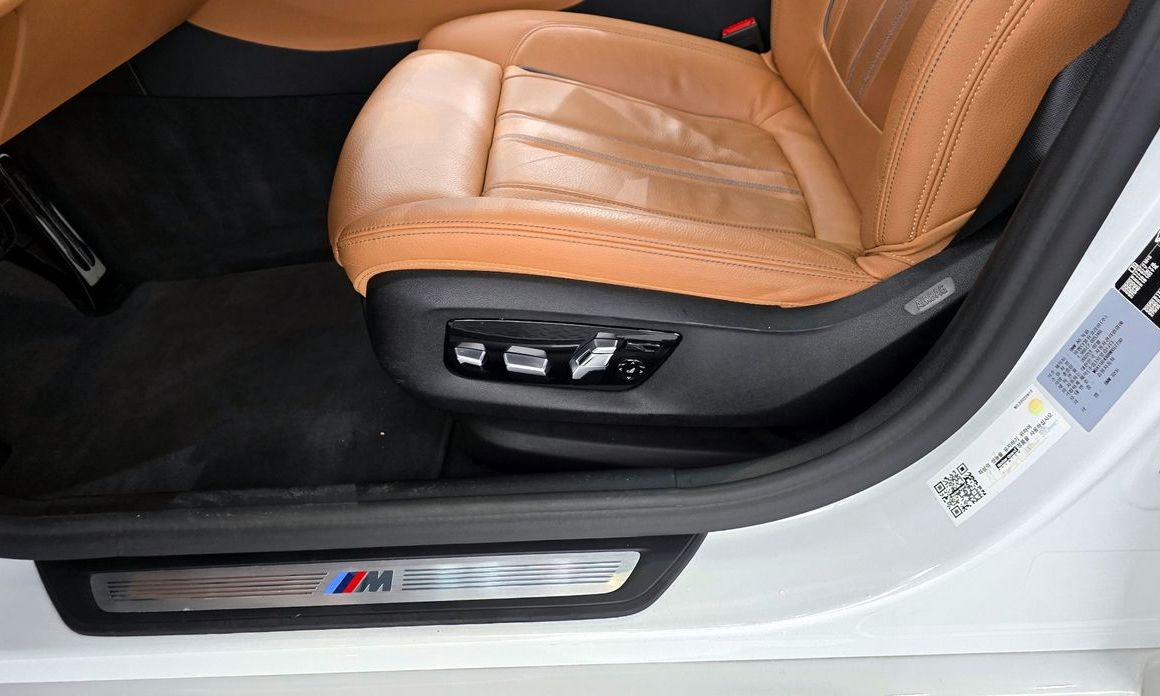 BMW 5-Series 2022