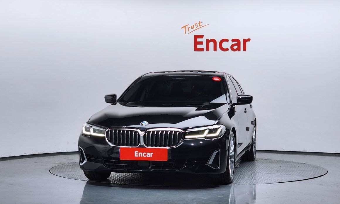 BMW 5-Series 2023
