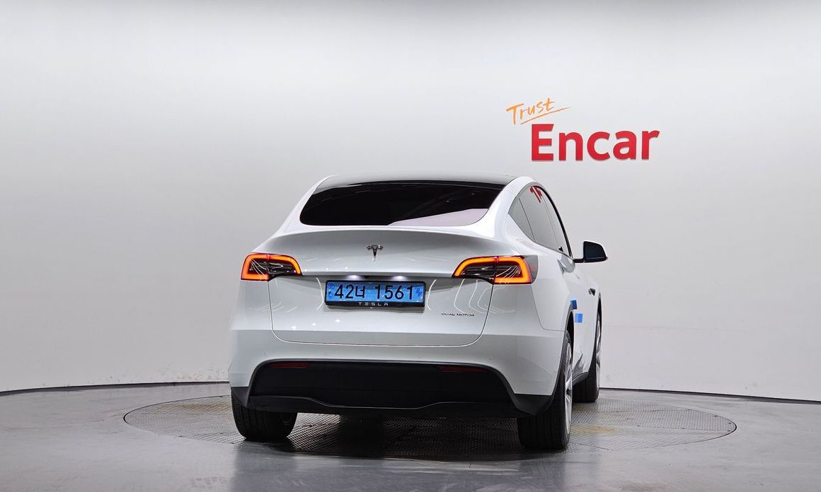 Tesla Model Y 2022