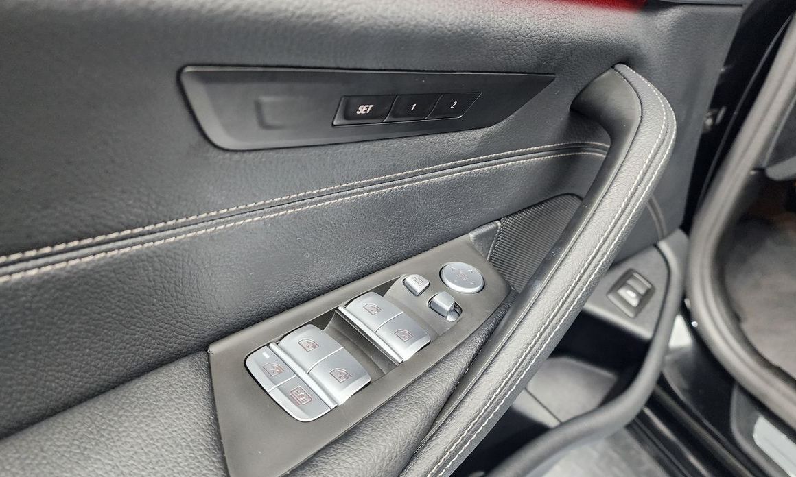 BMW 5-Series 2023