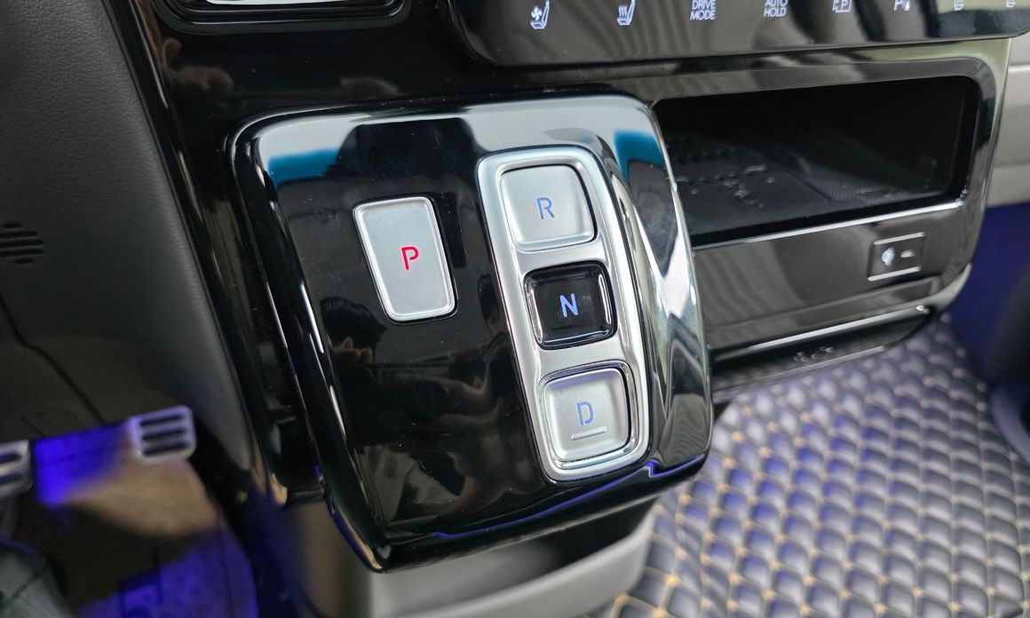 Hyundai Staria 2023