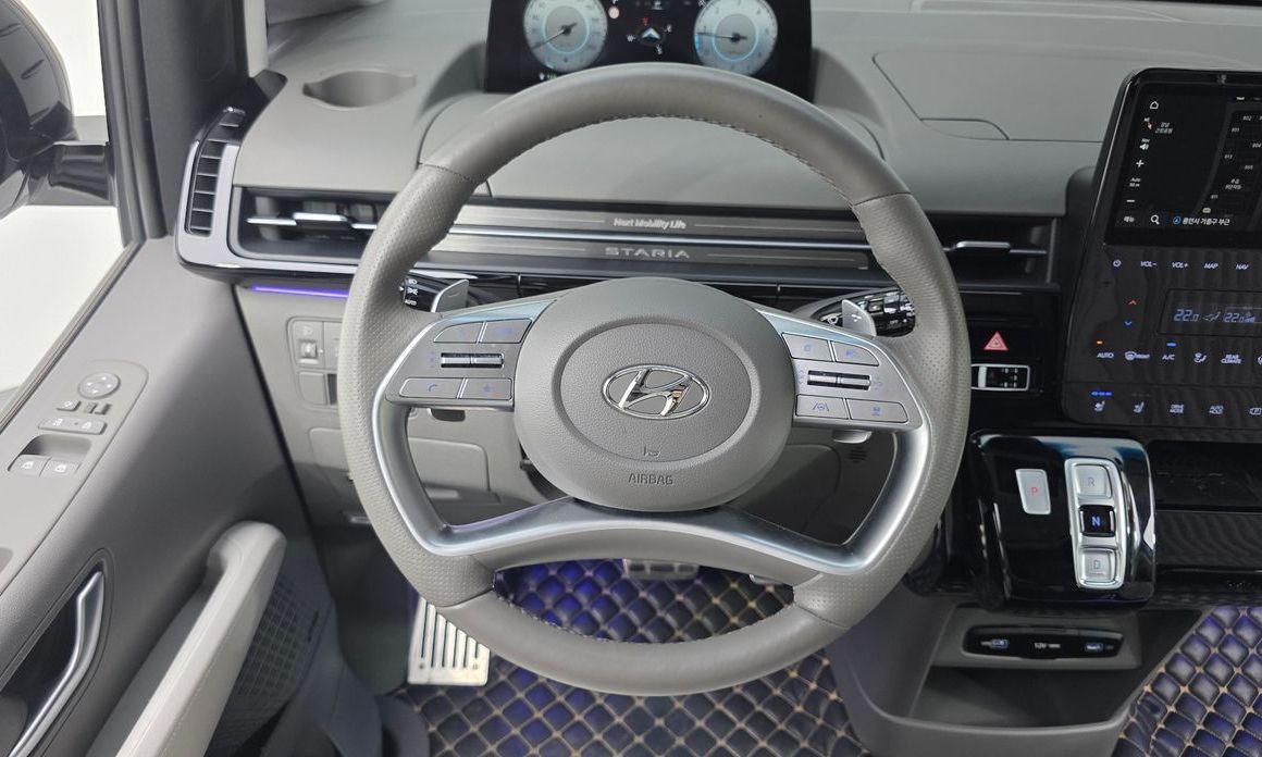 Hyundai Staria 2023