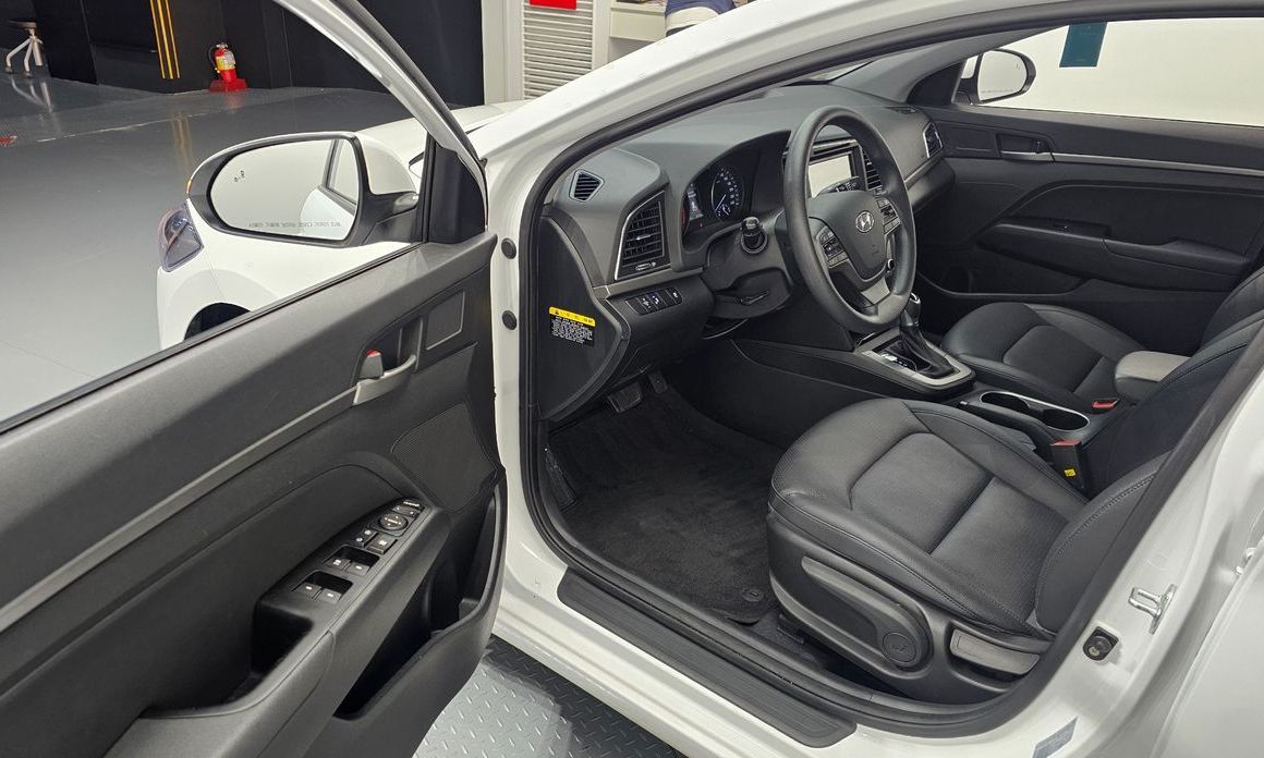Hyundai AVANTE 2018