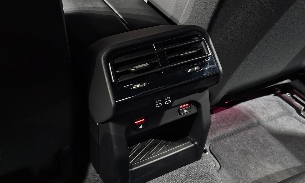 BMW 5-Series 2025