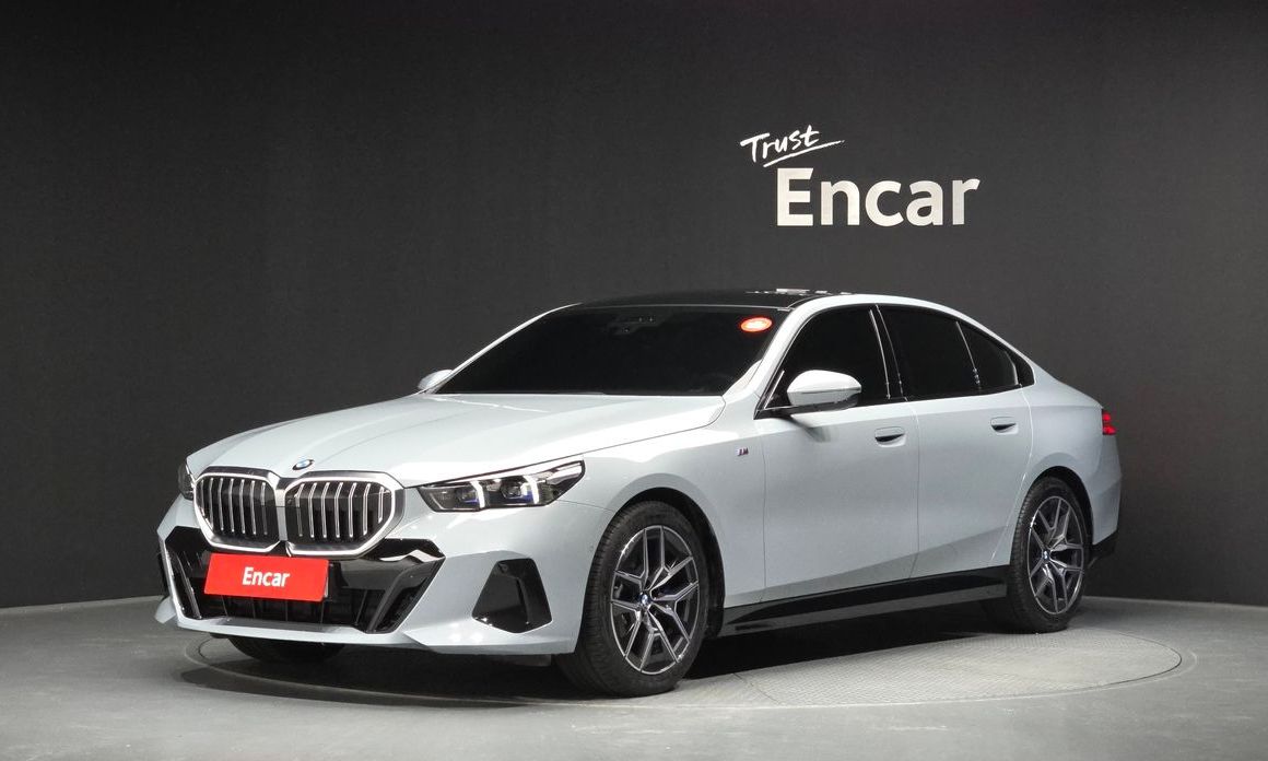 BMW 5-Series 2024