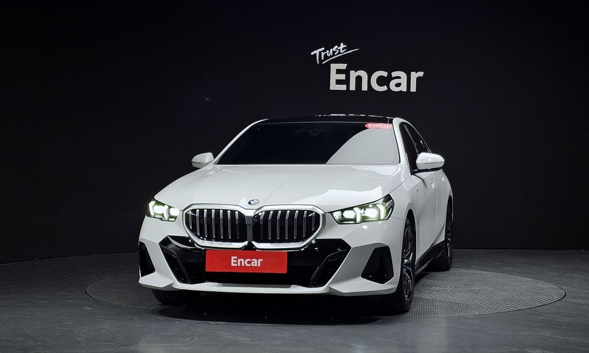 BMW 5-Series 2025