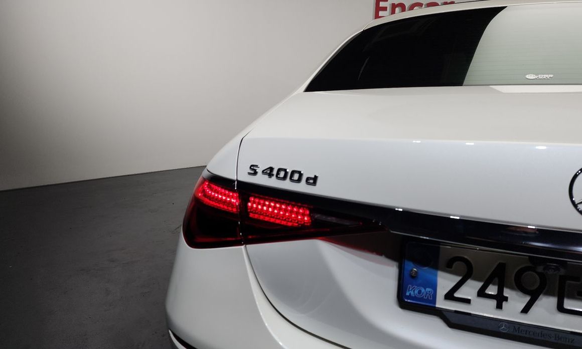Mercedes-Benz S-Class 2023