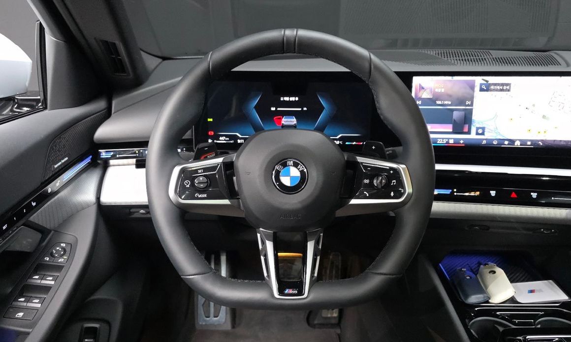 BMW 5-Series 2024