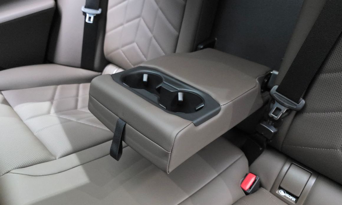BMW 5-Series 2024