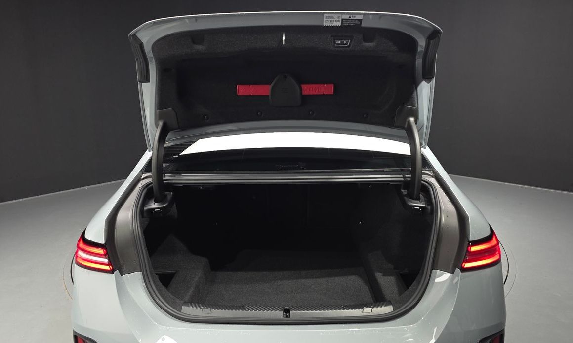 BMW 5-Series 2024