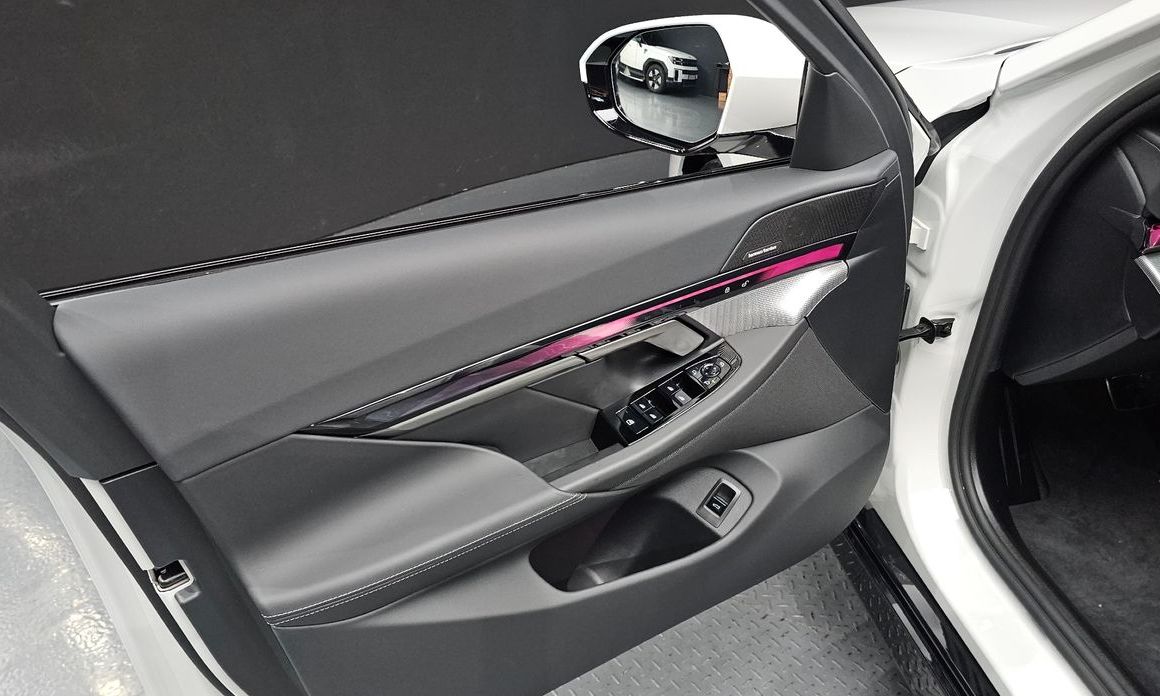 BMW 5-Series 2025