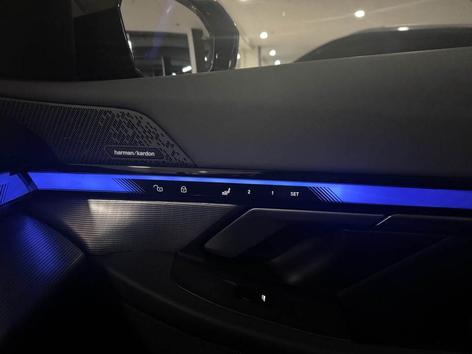BMW 5-Series 2024