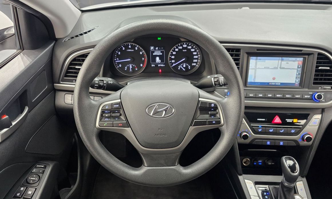 Hyundai AVANTE 2018