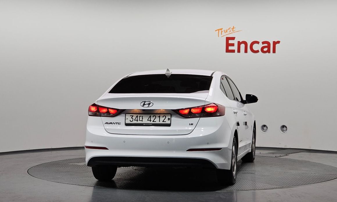 Hyundai AVANTE 2018