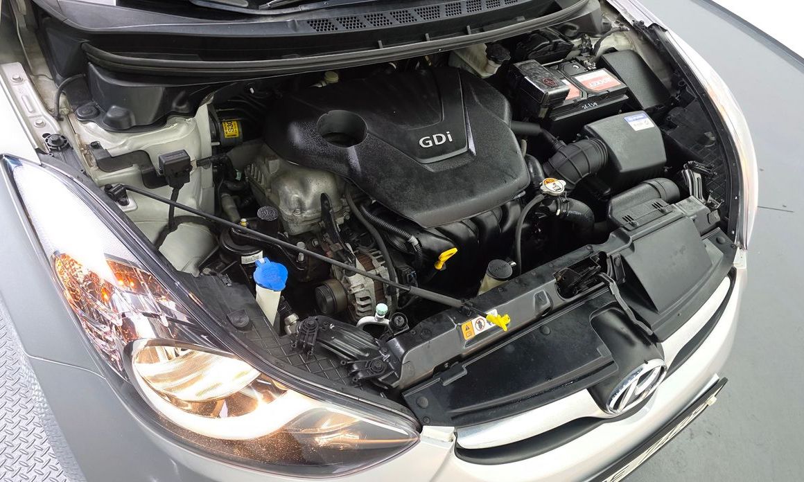 Hyundai AVANTE 2013